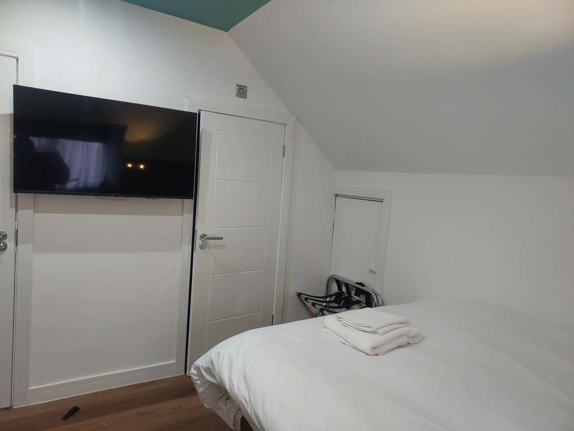 Heathrow-Windsor Guest House Slough Exterior foto